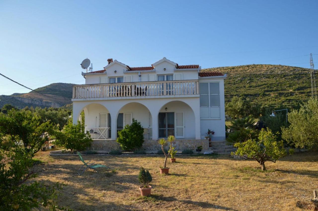 Apartment Blanka With A Beautiful View Of Trogir Zewnętrze zdjęcie