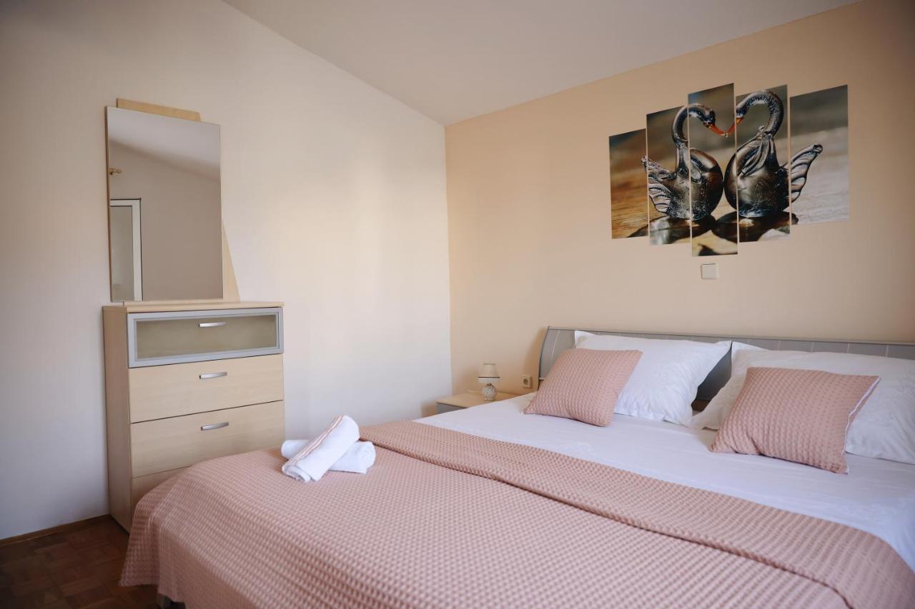 Apartment Blanka With A Beautiful View Of Trogir Zewnętrze zdjęcie