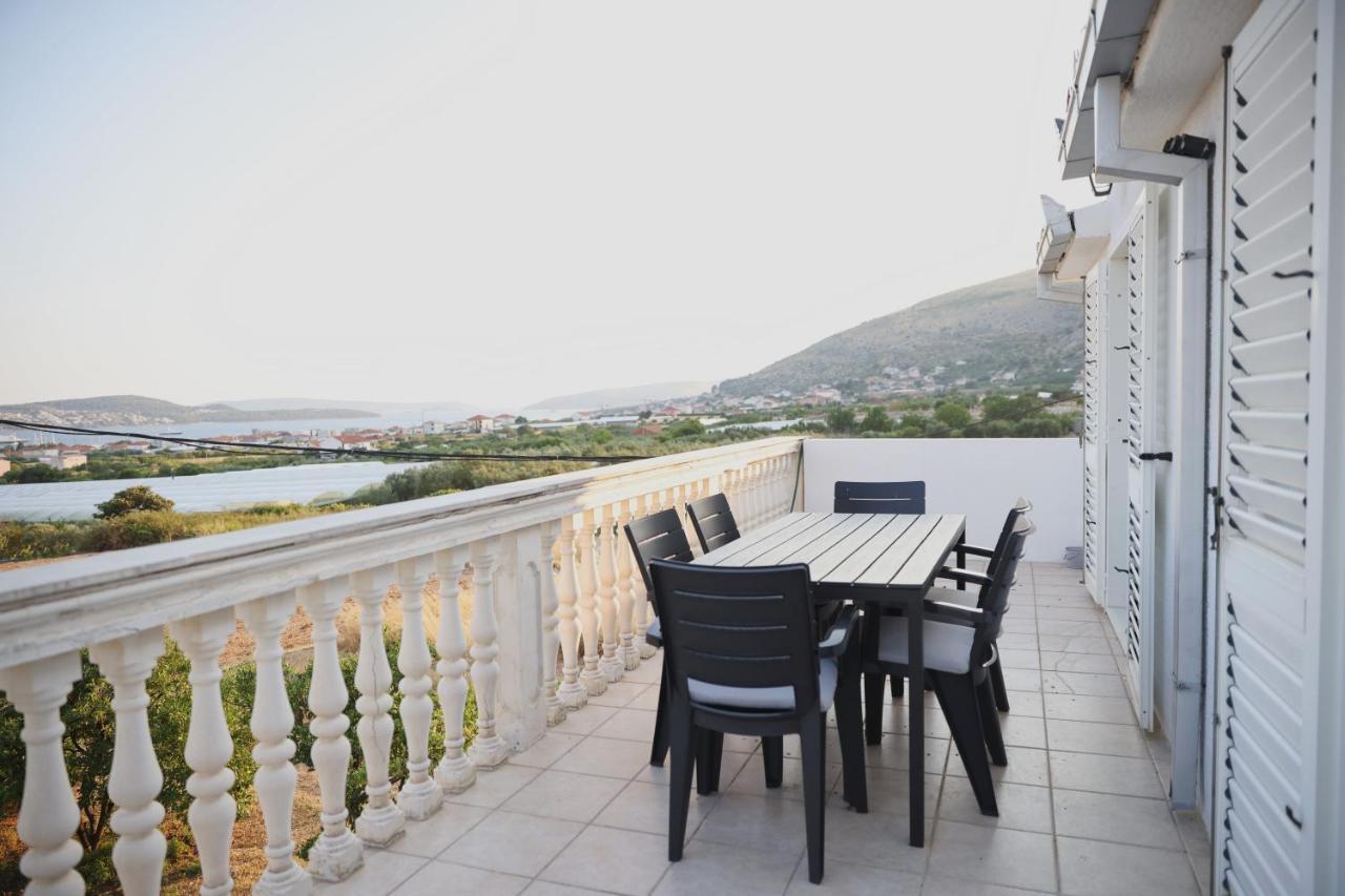 Apartment Blanka With A Beautiful View Of Trogir Zewnętrze zdjęcie
